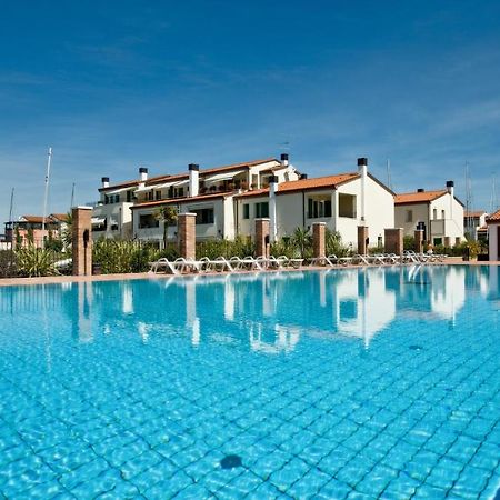 Residence Maestrale كاوْرلي المظهر الخارجي الصورة
