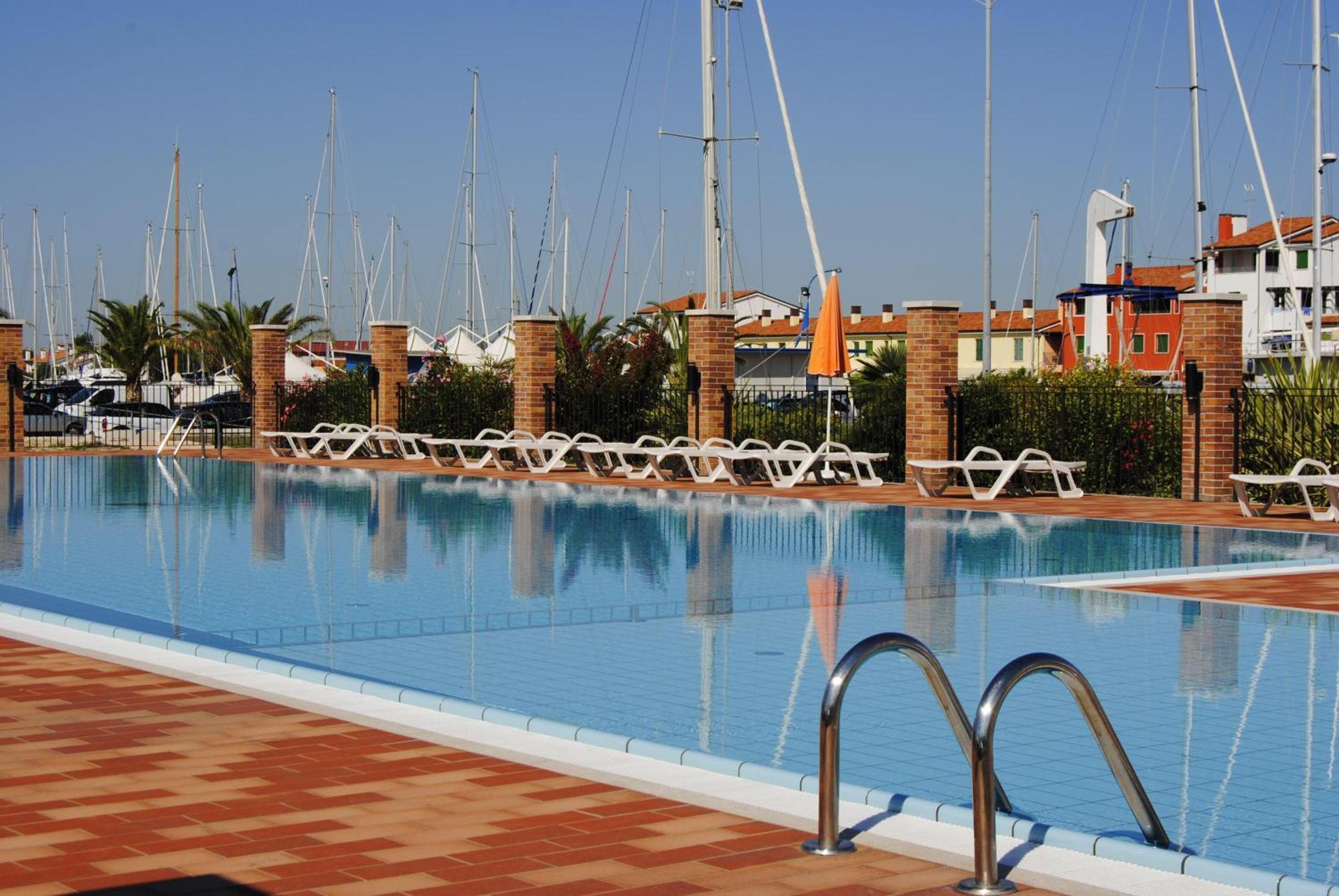 Residence Maestrale كاوْرلي المظهر الخارجي الصورة